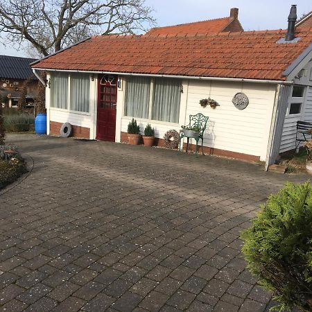 Chalet Or Apartment Nearby Roermond Outlet Stevensweert Екстериор снимка